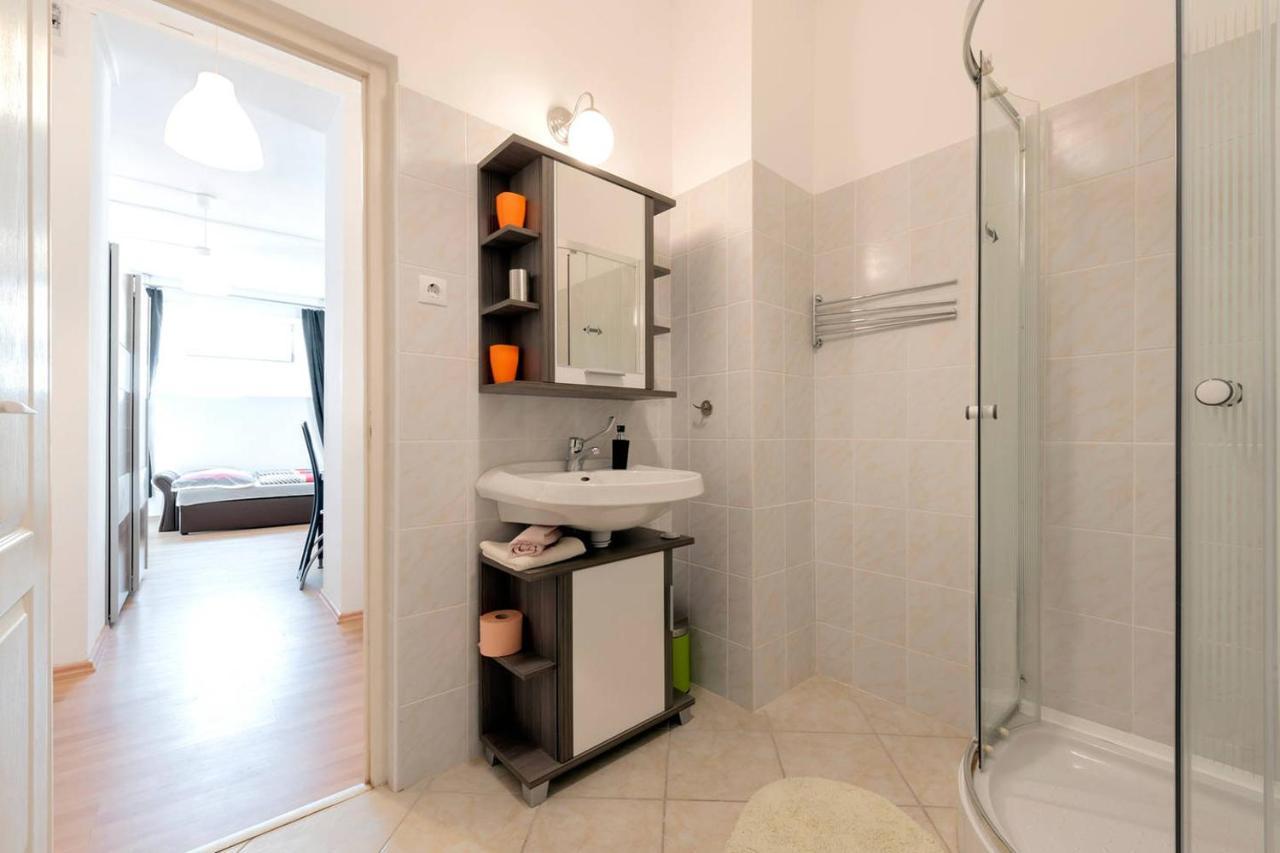 2 Studio Budapest Kültér fotó